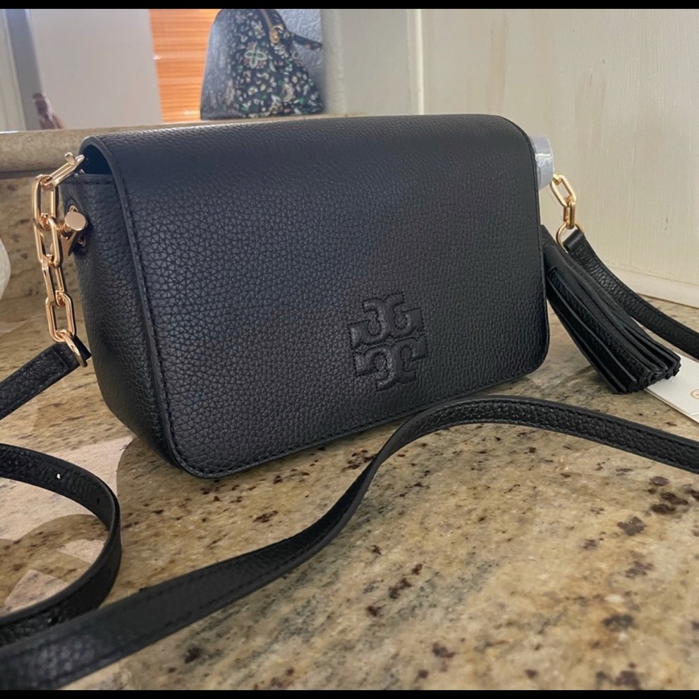 New Tory Burch Thea crossbody 🖤 - Picture 2 of 11
